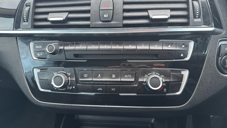 BMW 2 Series 218i Sport 2dr [Nav] Petrol Coupe